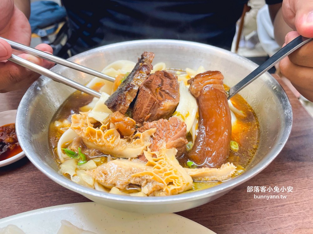 西門町【老山東牛肉麵】經營70年的老字號牛肉麵專賣店