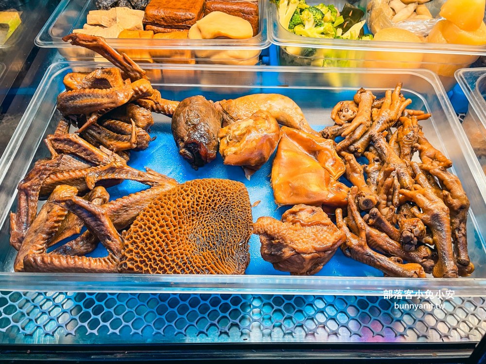 新店【追蕾醬香黑鴨】無醬油古式滷法滷味，入口秒被圈粉，一吃上癮停不下來！