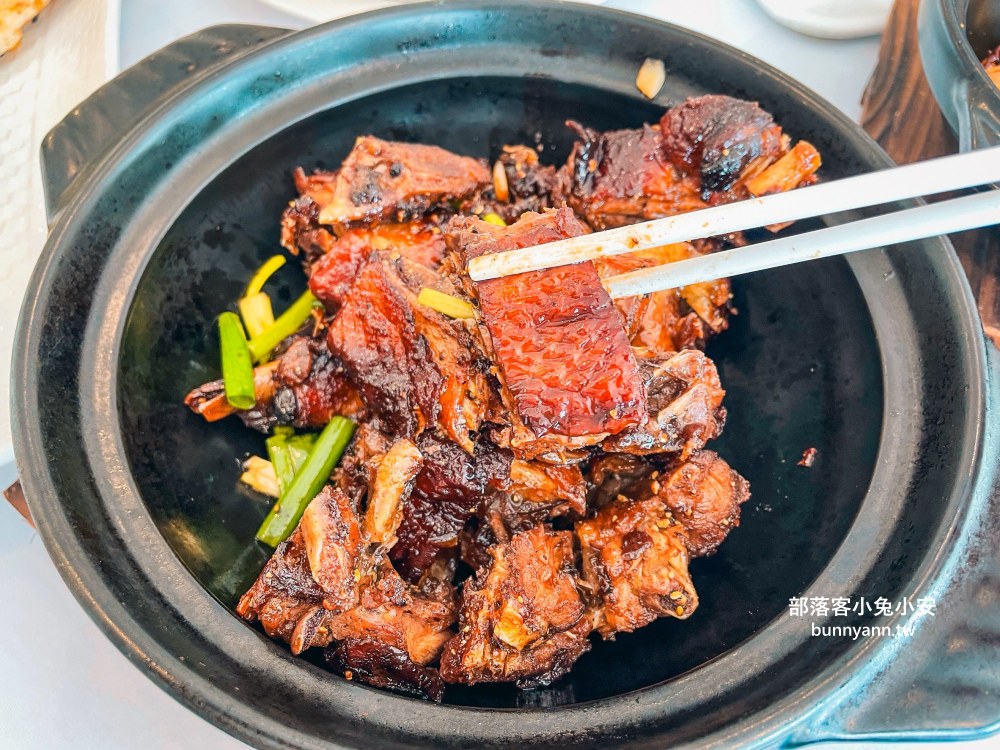 礁溪【龍爺鳳娘會館】皮經典的脆皮烤鴨！一鴨五吃神等級的宜蘭櫻桃鴨