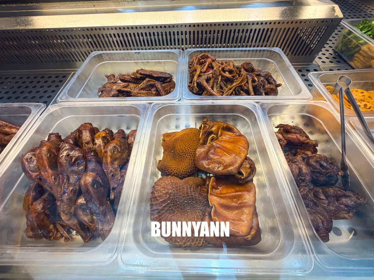 台北信義美食【追蕾醬香黑鴨】隱藏版現撈現滷超銷魂，必點特價滷味組合CP值爆表！