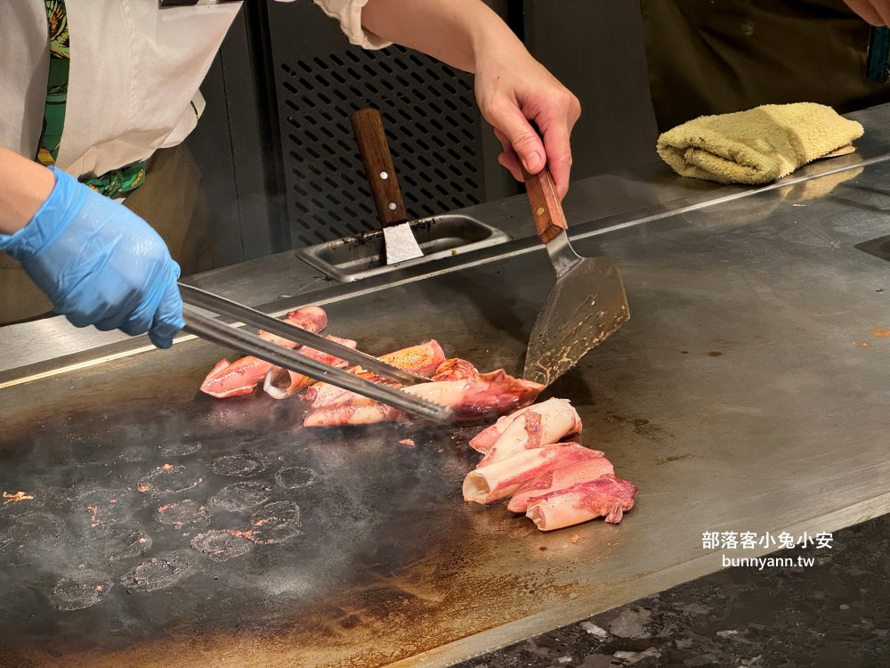 高雄【島語高雄漢神店】漢神商圈最強吃到飽餐廳，島語自助餐訂位技巧給你