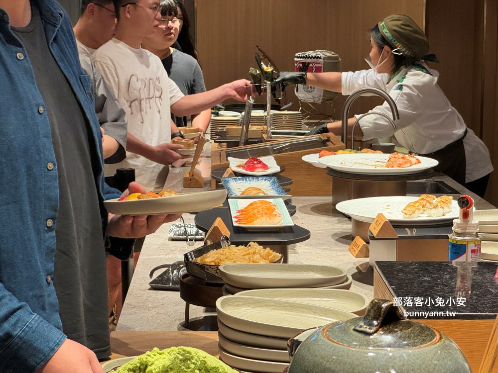 高雄【島語高雄漢神店】漢神商圈最強吃到飽餐廳，島語自助餐訂位技巧給你