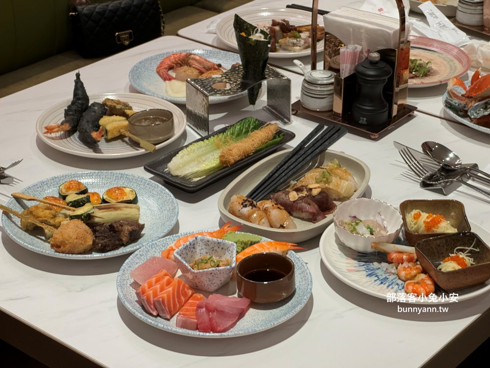 高雄【島語高雄漢神店】漢神商圈最強吃到飽餐廳，島語自助餐訂位技巧給你