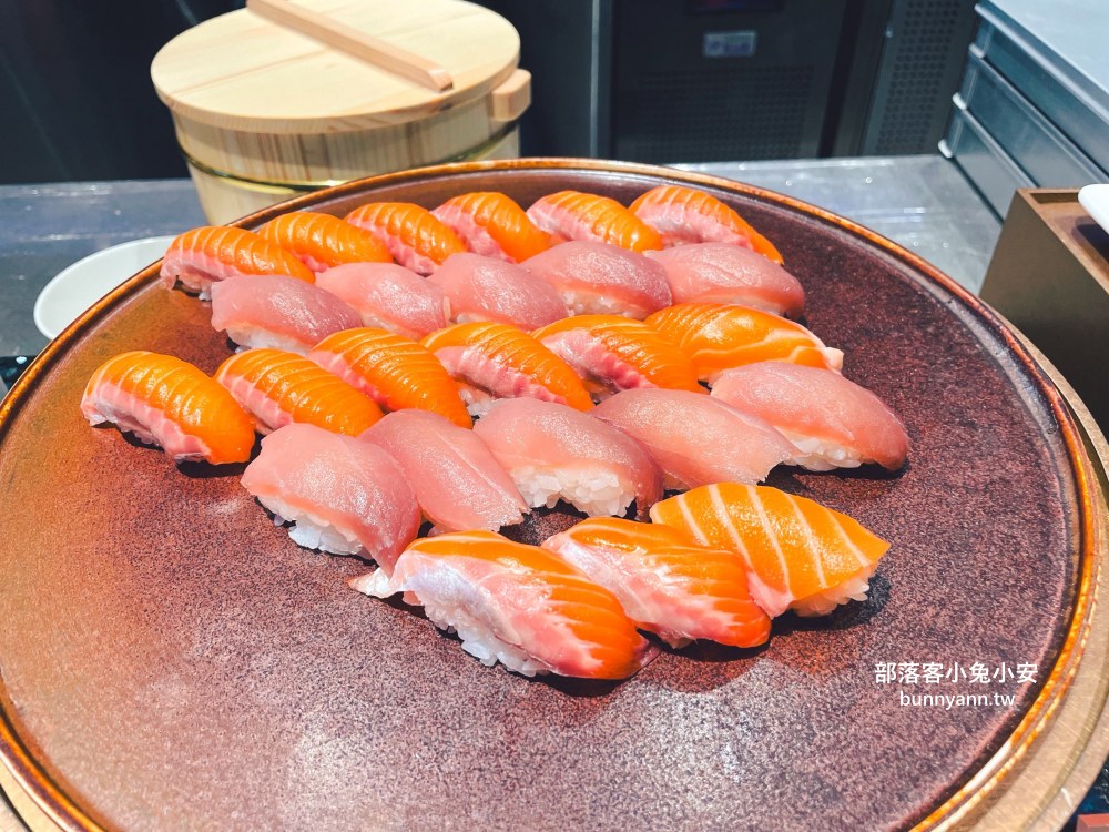 台北【URBAN PARADISE 吃到飽】百貨商圈最頂吃到飽餐廳，信義店訂位技巧給你