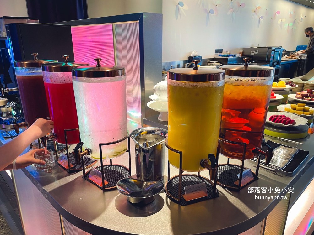 台北【URBAN PARADISE 吃到飽】百貨商圈最頂吃到飽餐廳，信義店訂位技巧給你