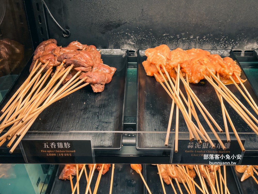 西門町美食【ABV串串啤酒館西門店】高CP值串串火鍋，超過食材50款任選