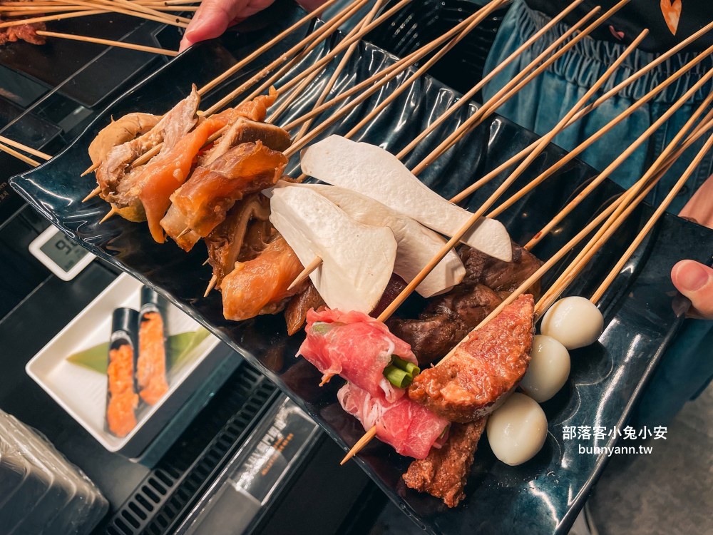 西門町美食【ABV串串啤酒館西門店】高CP值串串火鍋，超過食材50款任選