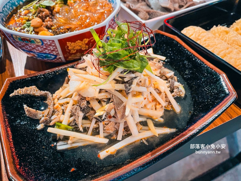西門町美食【ABV串串啤酒館西門店】高CP值串串火鍋，超過食材50款任選