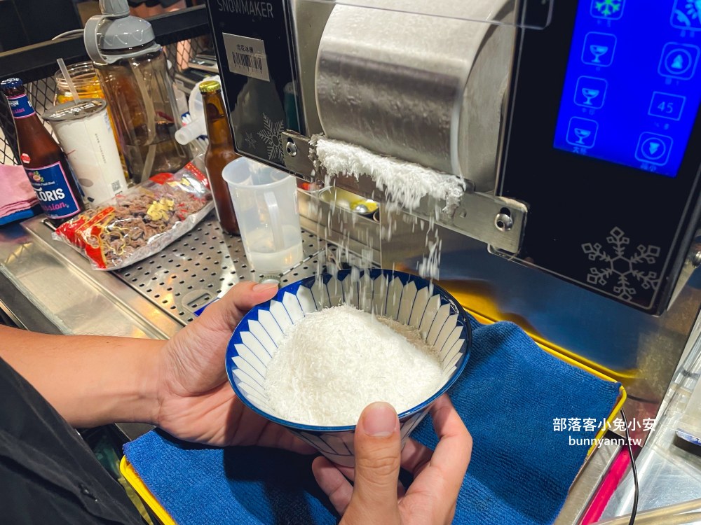西門町美食【ABV串串啤酒館西門店】高CP值串串火鍋，超過食材50款任選