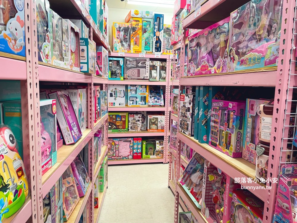 新北【亞細亞Toys批發家族新莊場】上萬款正版授權玩具批發價開搶！必買重點幫你總整理