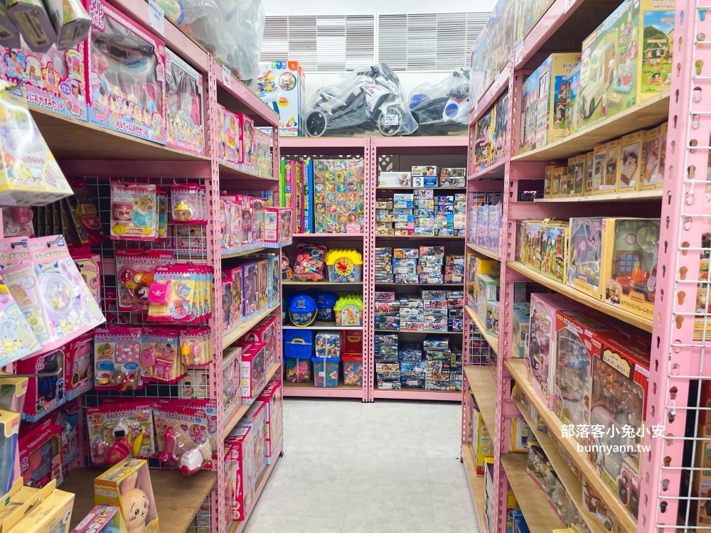 新北【亞細亞Toys批發家族新莊場】上萬款正版授權玩具批發價開搶！必買重點幫你總整理