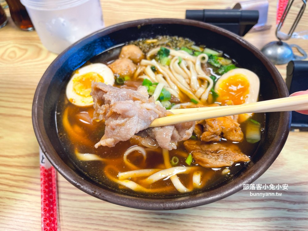 新北【低調十三香專業牛肉麵】隱藏版牛肉麵，高CP值迷人、低調卻超好吃