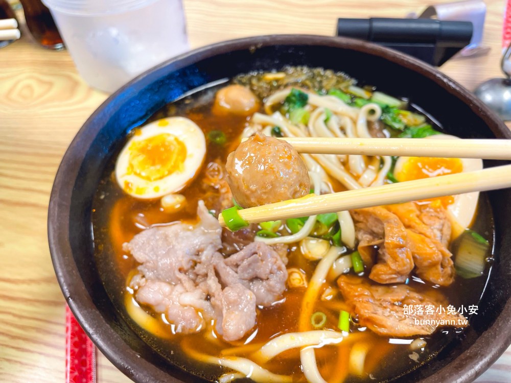 新北【低調十三香專業牛肉麵】隱藏版牛肉麵，高CP值迷人、低調卻超好吃