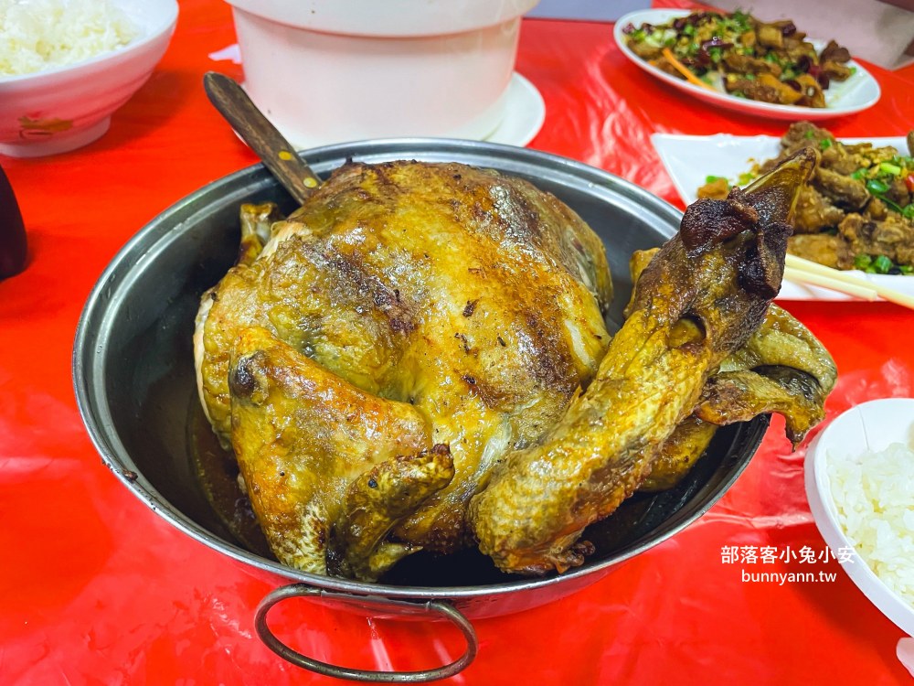 新竹【劉家莊燜雞】新埔鎮好吃的噴汁鐵盒烤雞