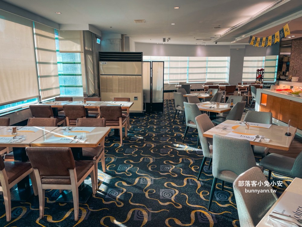 台中【品東西自助百匯】擁有50道料理的北屯區平價吃到飽餐廳