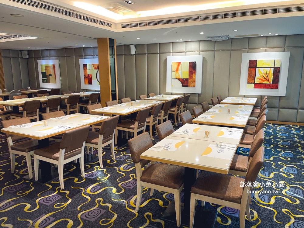 台中【品東西自助百匯】擁有50道料理的北屯區平價吃到飽餐廳