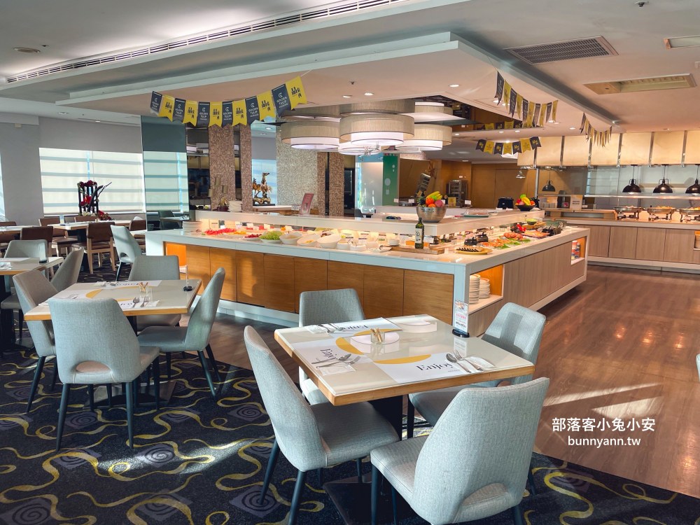 台中【品東西自助百匯】擁有50道料理的北屯區平價吃到飽餐廳