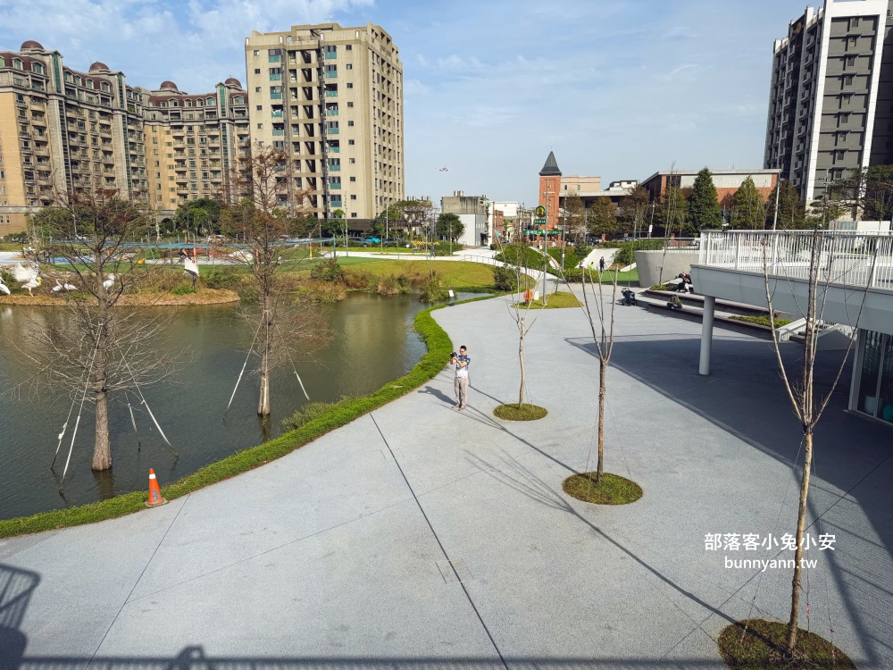 The QiAO 喬寓咖啡｜能夠一邊喝咖啡一邊欣賞湖景