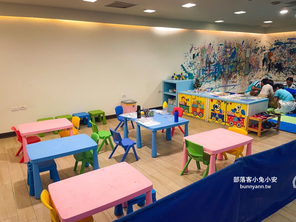 屏東【墾丁凱撒大飯店】小家庭必住的花園客房