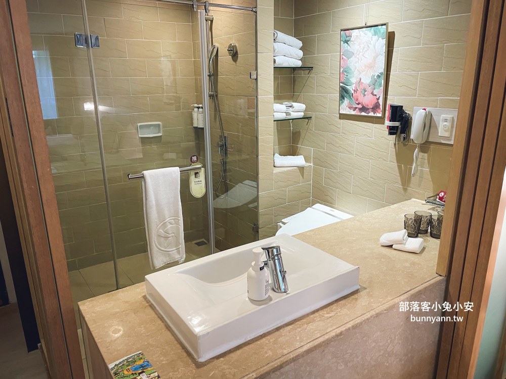 屏東【墾丁凱撒大飯店】小家庭必住的花園客房