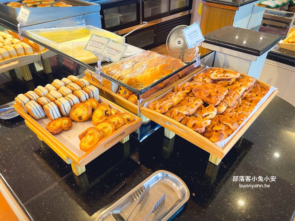 屏東【墾丁凱撒大飯店】小家庭必住的花園客房