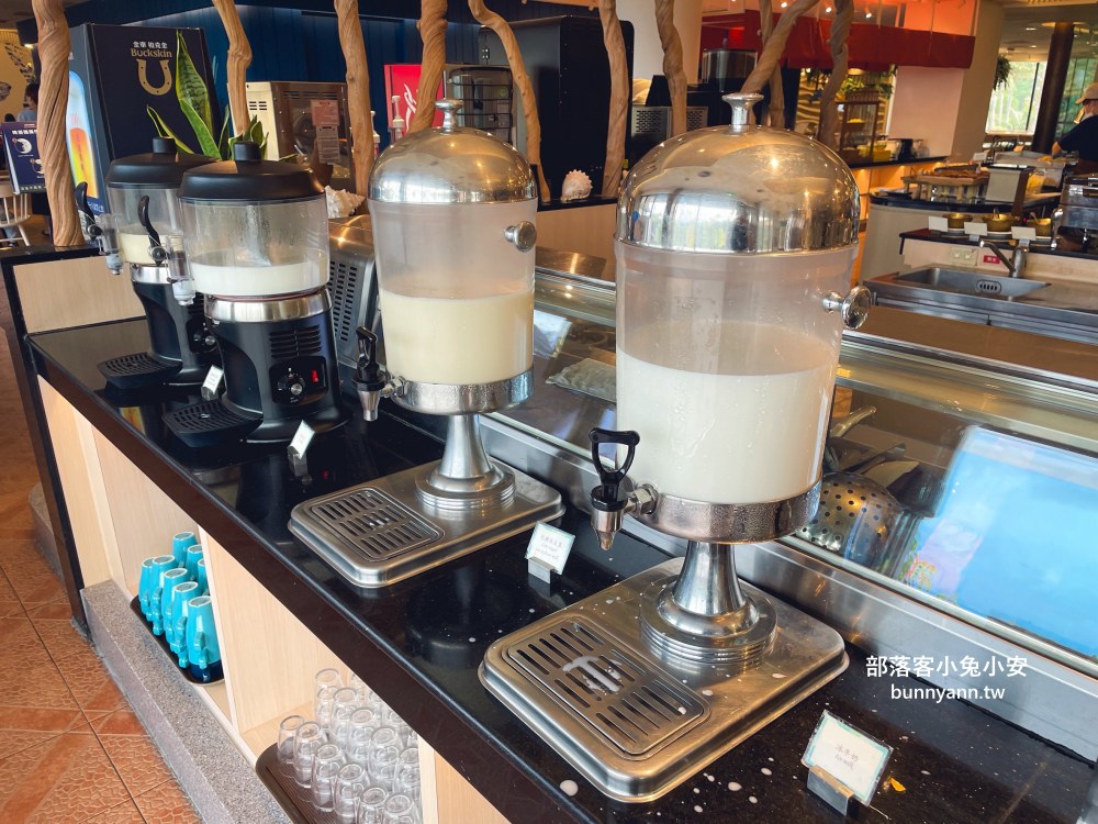 屏東【墾丁凱撒大飯店】小家庭必住的花園客房