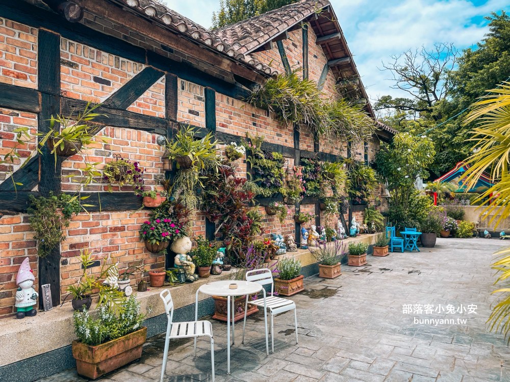 南投歐風城堡【文心園花園咖啡】冰淇淋和餐點每樣都好吃