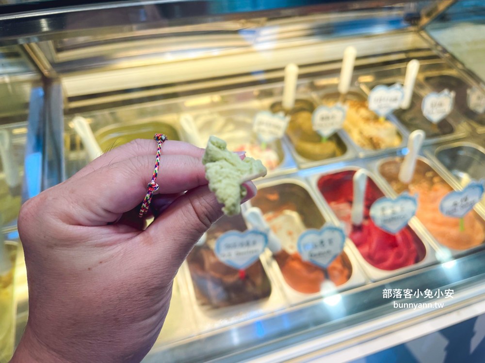 南投歐風城堡【文心園花園咖啡】冰淇淋和餐點每樣都好吃