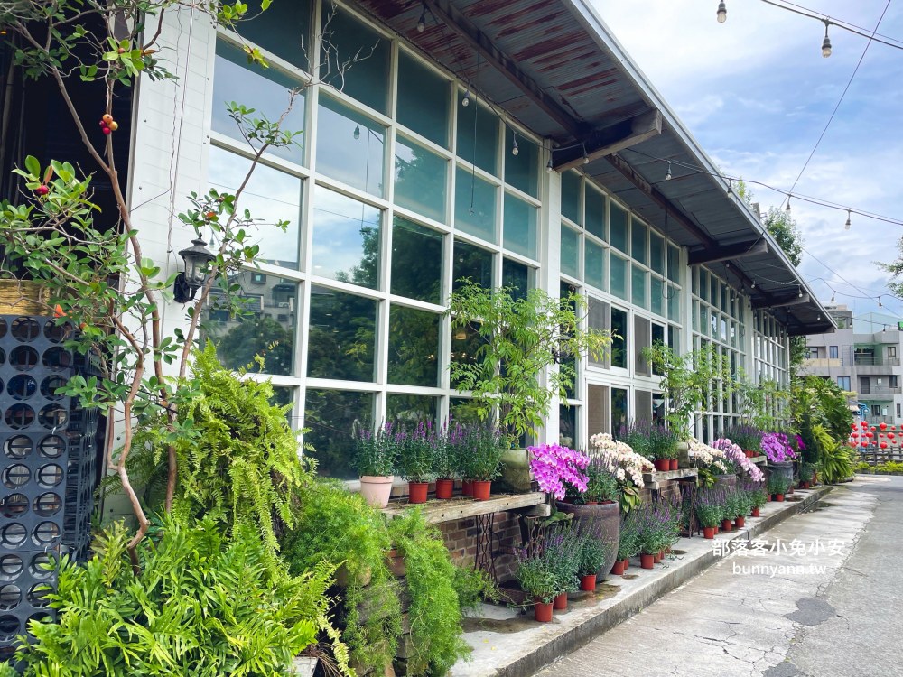 南投歐風城堡【文心園花園咖啡】冰淇淋和餐點每樣都好吃