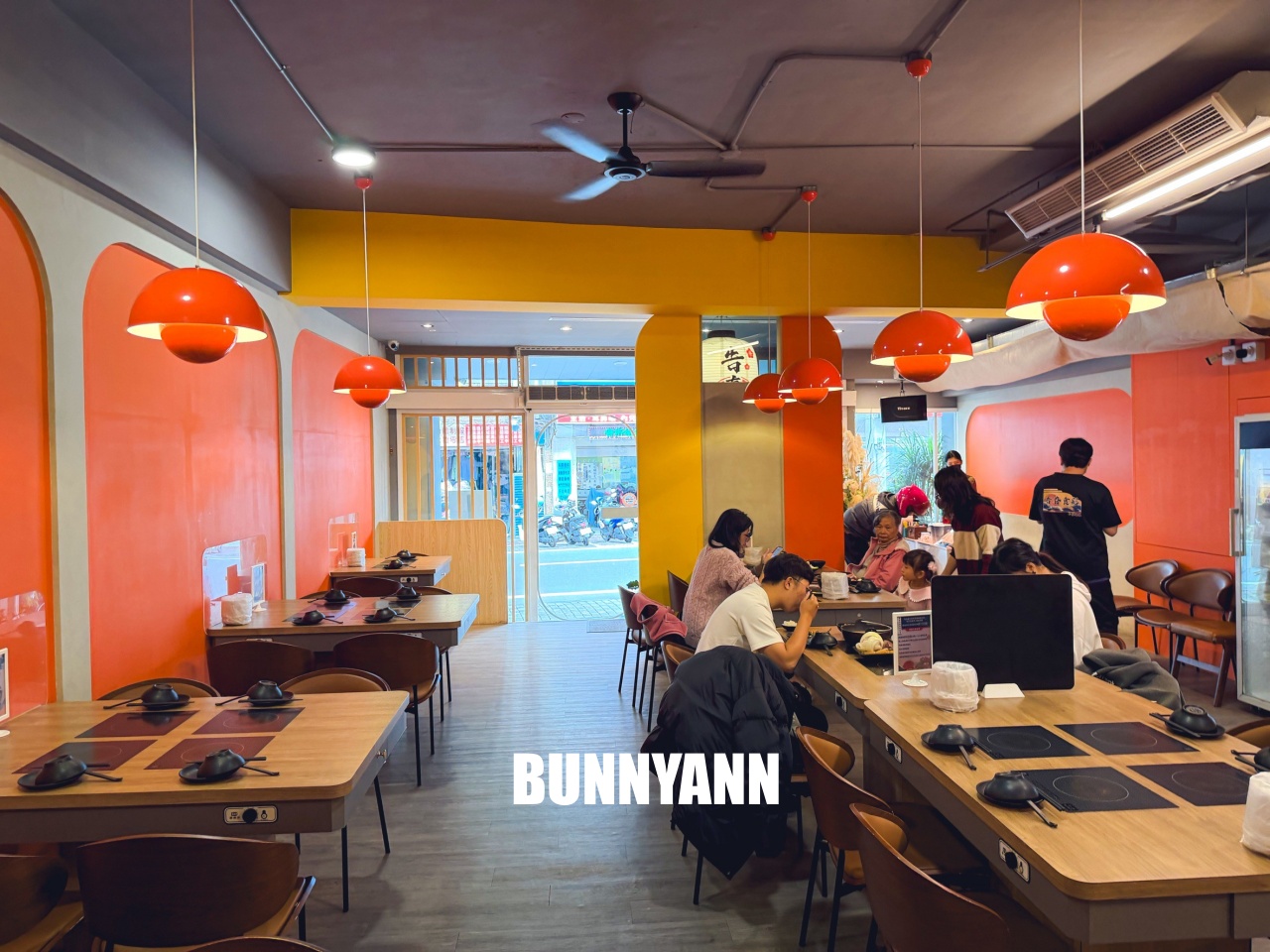 宜蘭礁溪【告春食彩海鮮鍋物】超高CP值火鍋店,螃蟹龍蝦通通有! 宜蘭礁溪【告春食彩海鮮鍋物】超高CP值火鍋店,螃蟹龍蝦通通有!