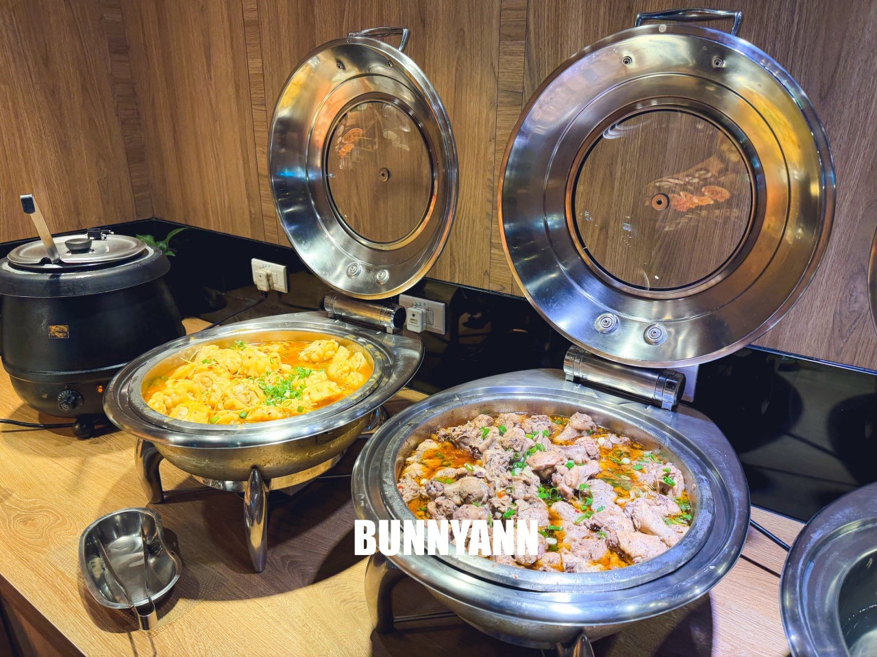 樹林美食推薦【安格士牛排館】400元就能夠使用自助吧無限吃。