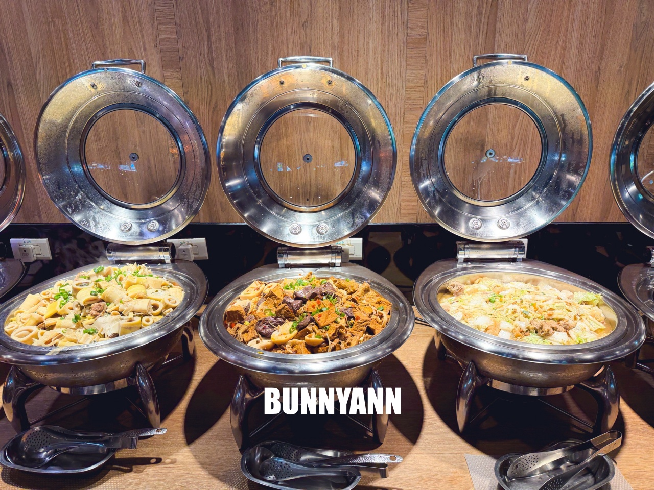 樹林美食推薦【安格士牛排館】400元就能夠使用自助吧無限吃。