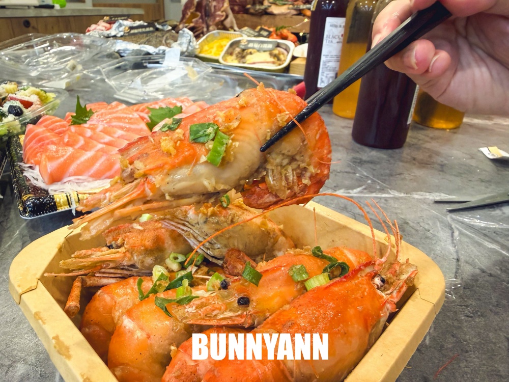 本來只想買點海鮮，結果像逛水產版好市多，連熟食壽司都忍不住帶走