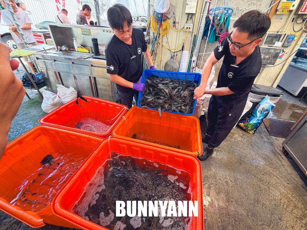 本來只想買點海鮮，結果像逛水產版好市多，連熟食壽司都忍不住帶走
