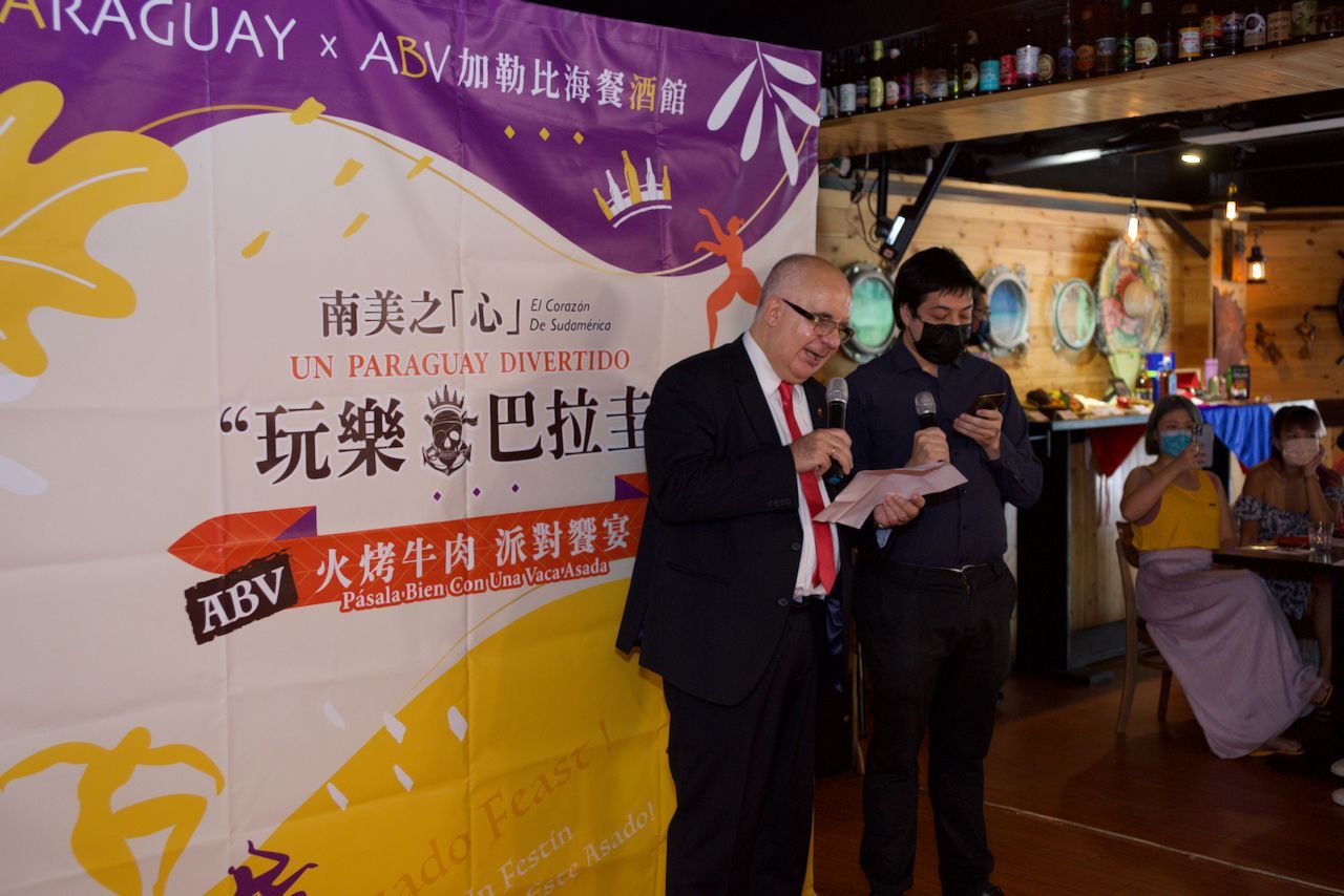 西門町美食【ABV串串啤酒館西門店】高CP值串串火鍋，超過食材50款任選