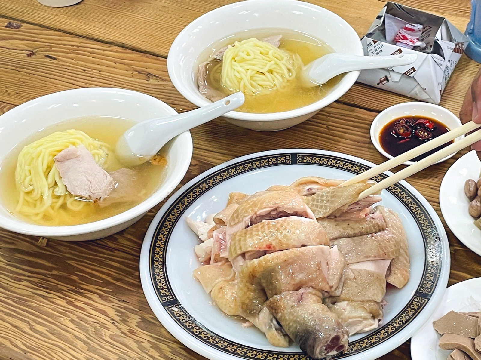 百福社區美食【封神白斬雞】開店半小時完售的油嫩白斬雞