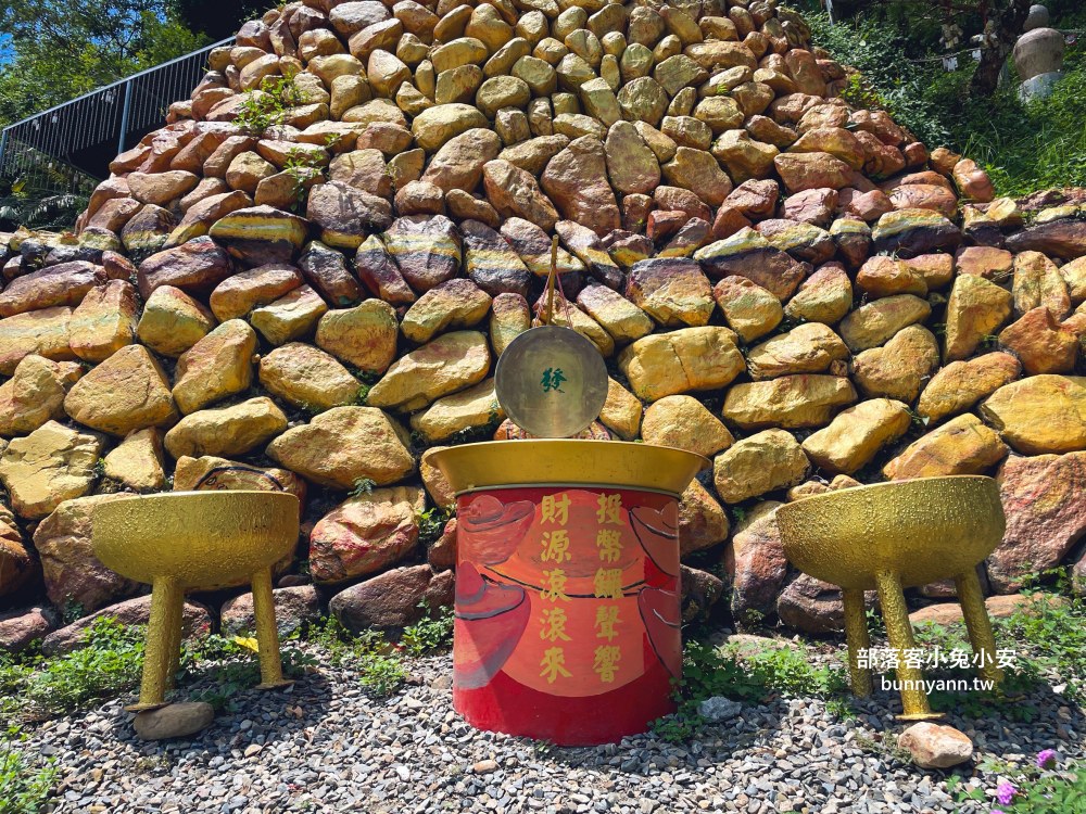 南投【元寶土地公廟】求財參拜必訪，土地公為你補財庫、發大財！