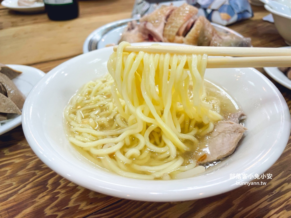 百福社區美食【封神白斬雞】開店半小時完售的油嫩白斬雞