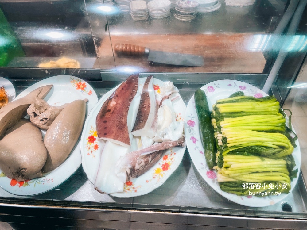 百福社區美食【封神白斬雞】開店半小時完售的油嫩白斬雞