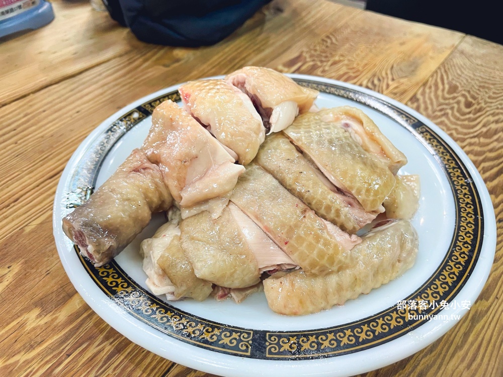 百福社區美食【封神白斬雞】開店半小時完售的油嫩白斬雞