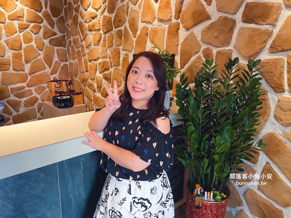 短腿阿鹿餅乾礁溪店，位在礁溪溫泉街上的超好吃起司風味曲奇餅乾