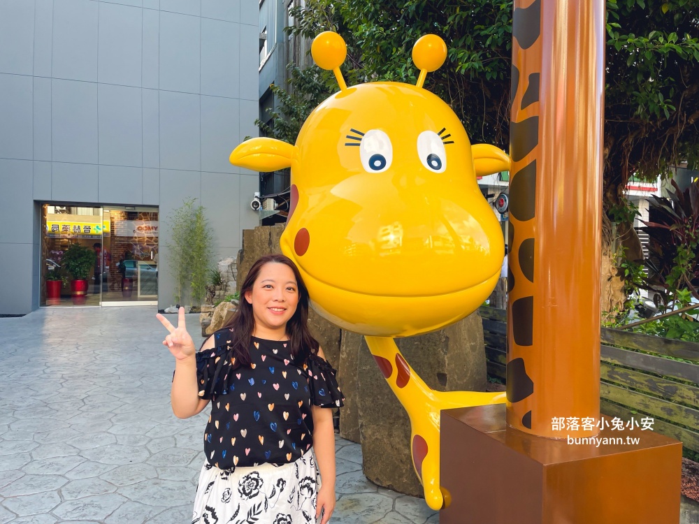 短腿阿鹿餅乾礁溪店，位在礁溪溫泉街上的超好吃起司風味曲奇餅乾