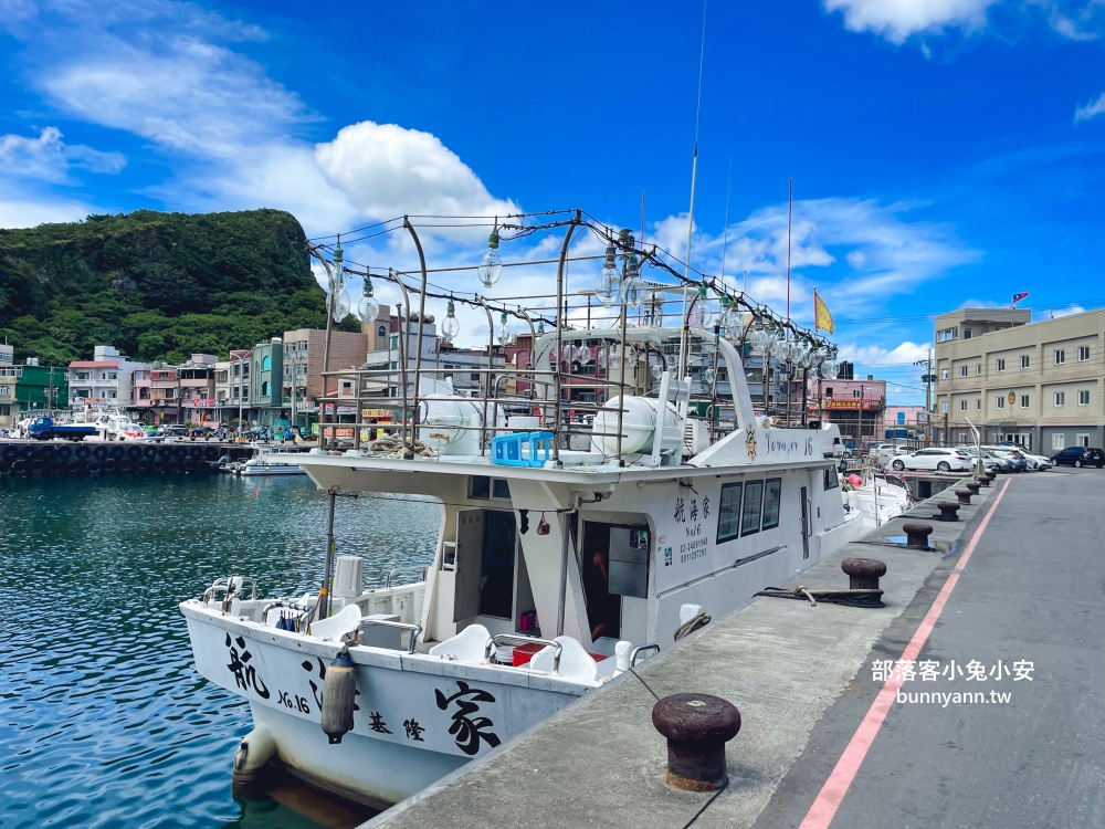 新北美食【老船長平價海鮮】必吃透抽米粉與清蒸黑喉，美味又鮮甜