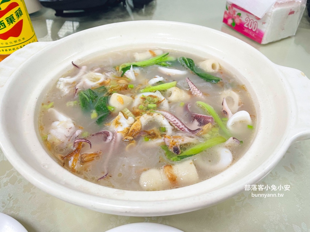 新北美食【老船長平價海鮮】必吃透抽米粉與清蒸黑喉，美味又鮮甜