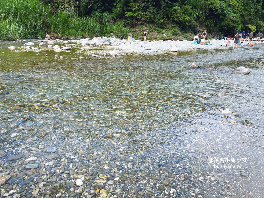 花蓮【白鮑溪親水園區】橋下走三分鐘就到的在地人玩水去處，地點公開!!