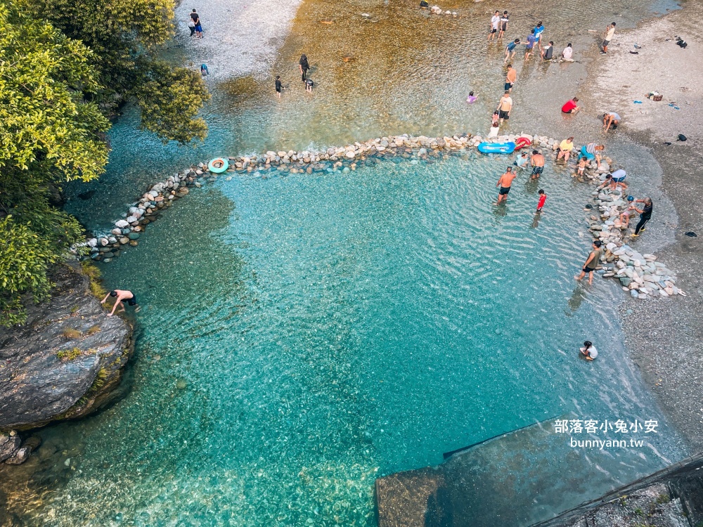 花蓮【白鮑溪親水園區】橋下走三分鐘就到的在地人玩水去處，地點公開!!