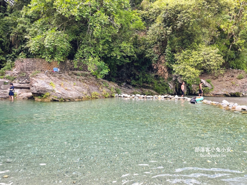 花蓮【白鮑溪親水園區】橋下走三分鐘就到的在地人玩水去處，地點公開!!