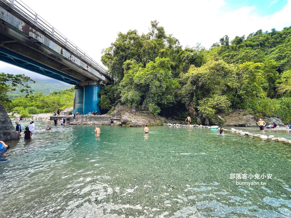 花蓮【白鮑溪親水園區】橋下走三分鐘就到的在地人玩水去處，地點公開!!