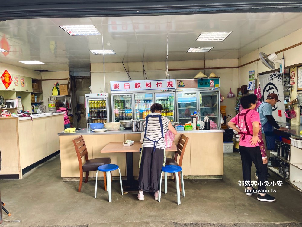 桃園【虎頭山土雞城】隱身深山裡好吃土雞城，小木屋包廂適合聚餐推薦