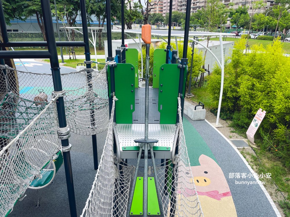 台中【豬事圓滿公園】山豬為主題的在地特色公園，溜滑梯真好玩